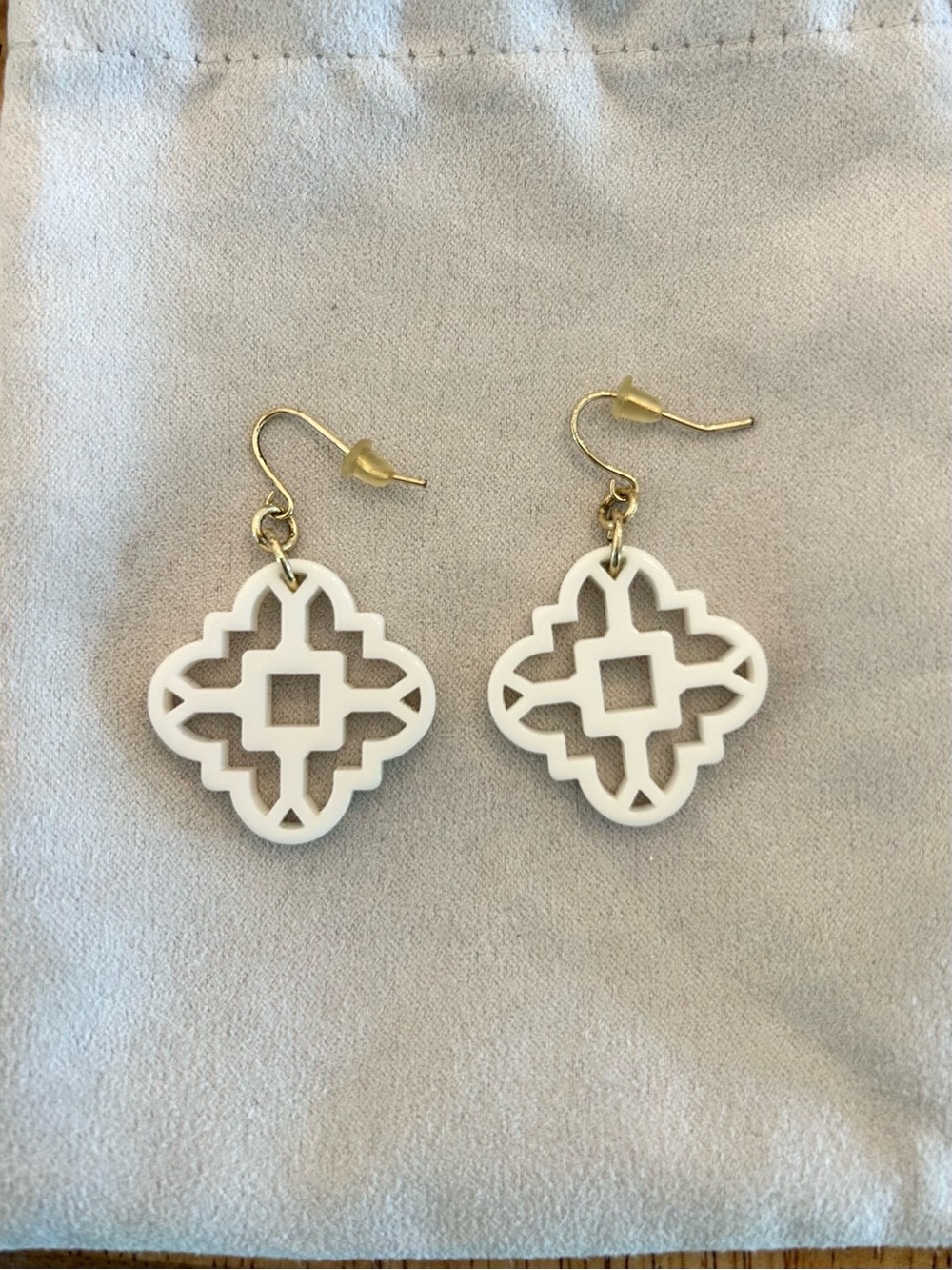 White Cutout Dangle Earrings
